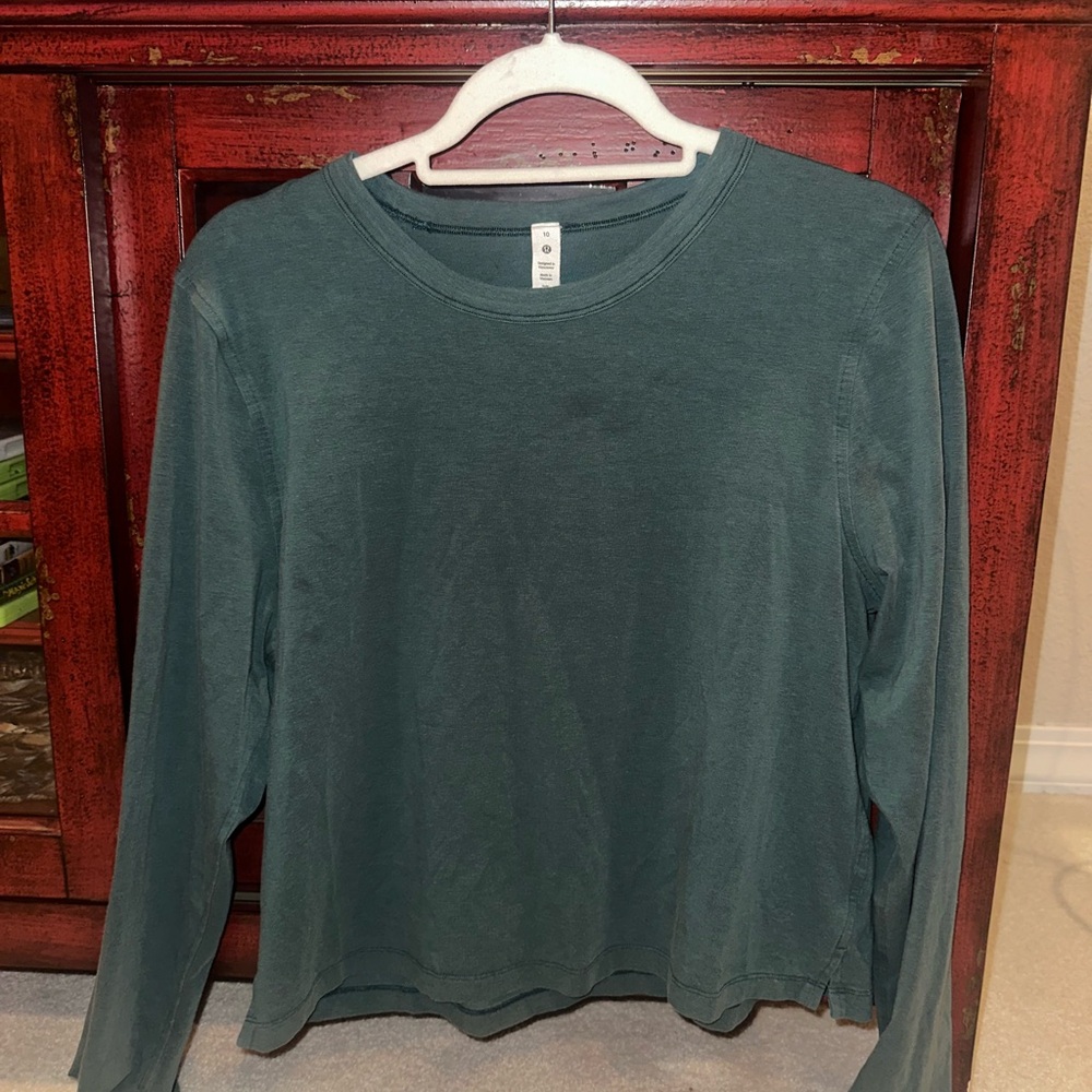 Lululemon Women's Forest Green Long Sleeve Top